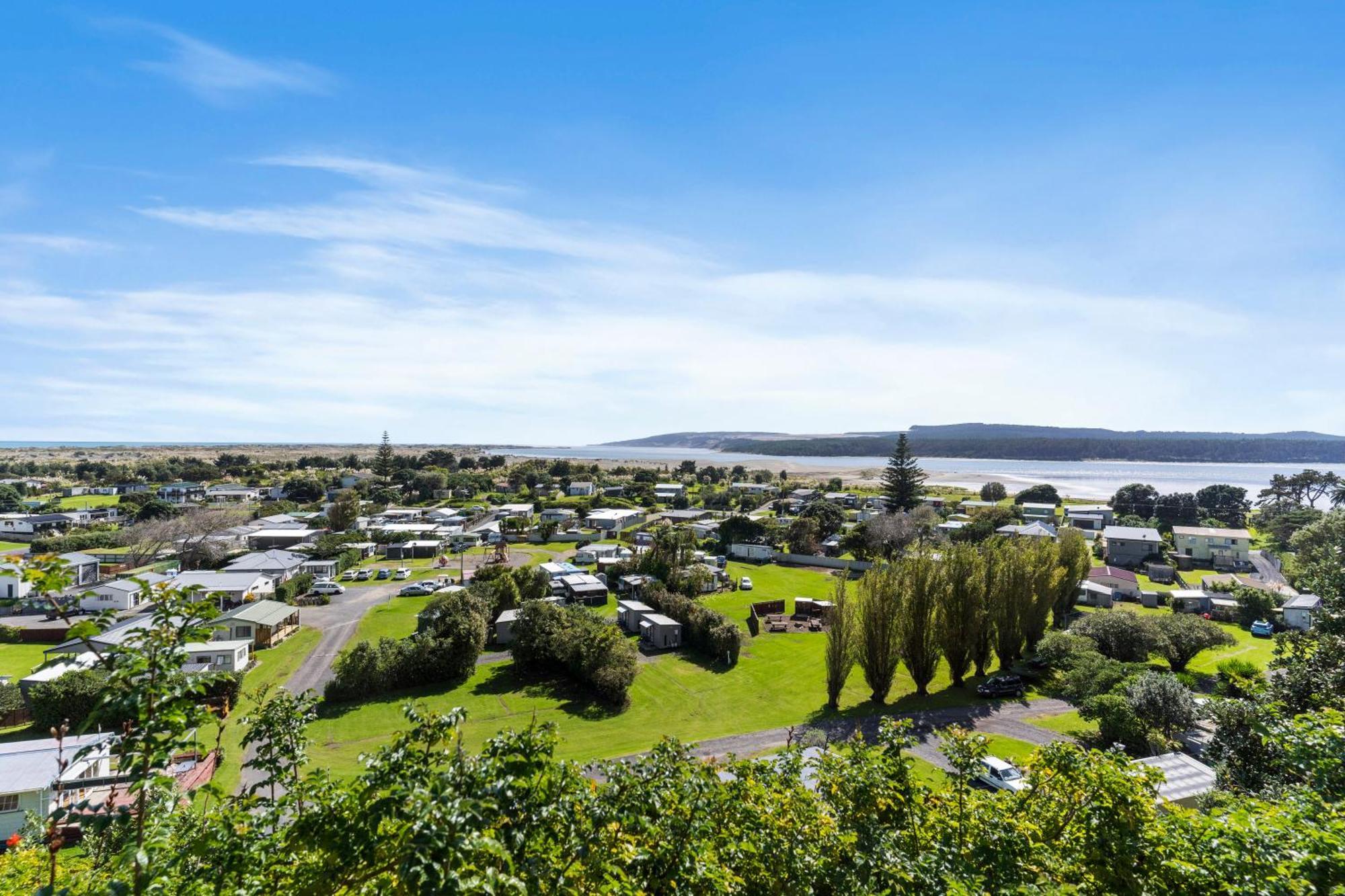 怀卡托港假日公园 Port Waikato 外观 照片