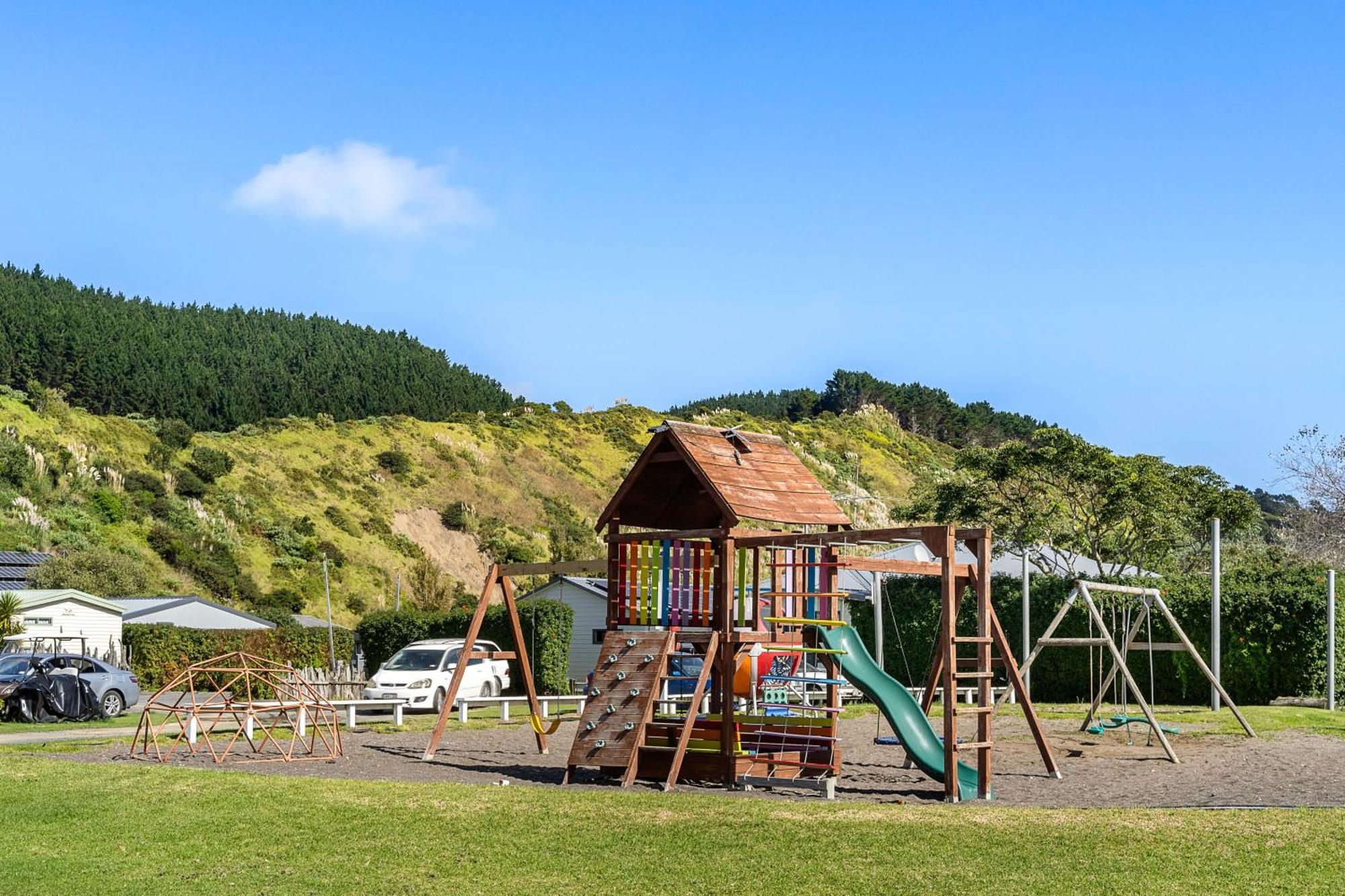 怀卡托港假日公园 Port Waikato 外观 照片